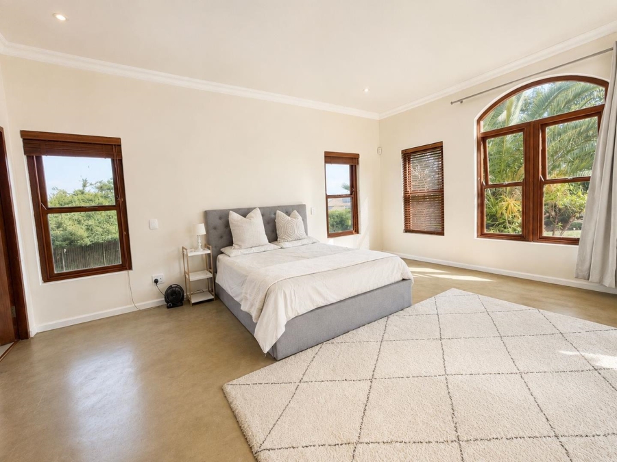 To Let 4 Bedroom Property for Rent in Klein Zevenwacht Western Cape
